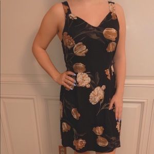 Beautiful black floral short dress!!